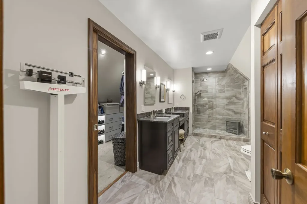27W118 Cove Lane Warrenville IL 60555