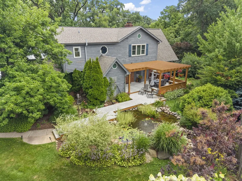 27W118 Cove Lane Warrenville IL 60555