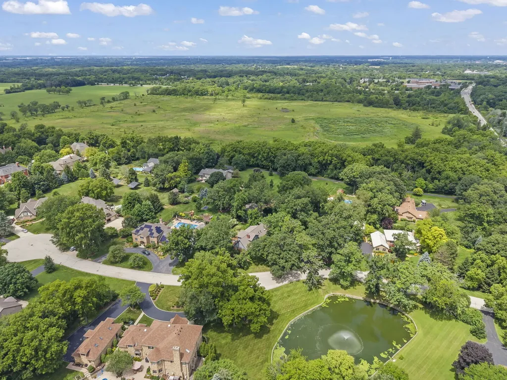 27W118 Cove Lane Warrenville IL 60555