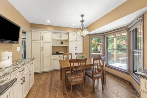 27W118 Cove Lane Warrenville IL 60555