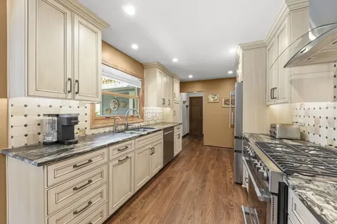 27W118 Cove Lane Warrenville IL 60555