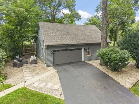 27W118 Cove Lane Warrenville IL 60555