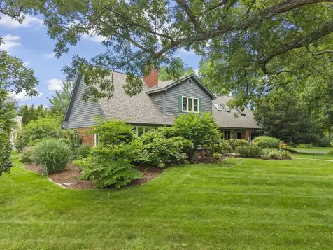 27W118 Cove Lane Warrenville IL 60555