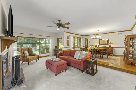 27W118 Cove Lane Warrenville IL 60555