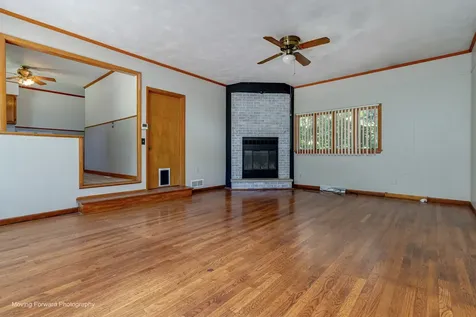 7S151 North Eola Road Aurora IL 60502