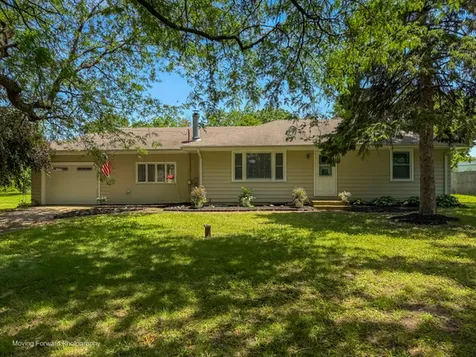 7S151 North Eola Road Aurora IL 60502