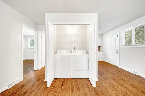 14433 Springfield Avenue Midlothian IL 60445