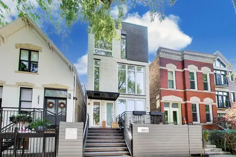 2025 West Crystal Street Chicago IL 60622