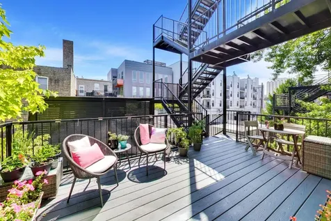 2025 West Crystal Street Chicago IL 60622
