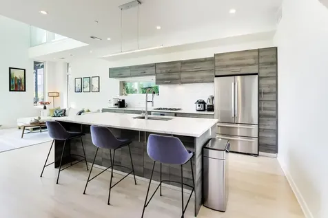 2025 West Crystal Street Chicago IL 60622