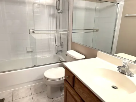 7187 Dada Drive Gurnee IL 60031