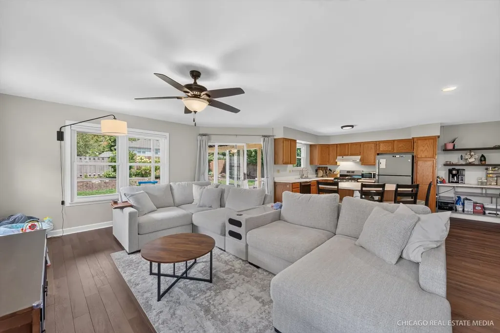 871 Brandt Drive Lake In The Hills IL 60156