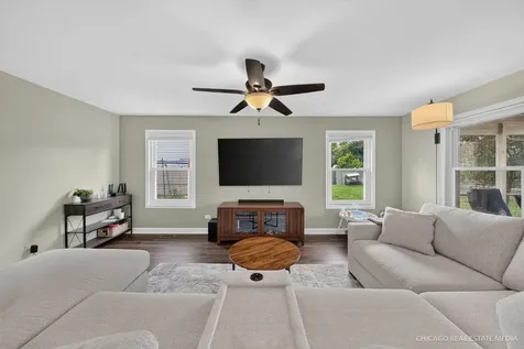 871 Brandt Drive Lake In The Hills IL 60156