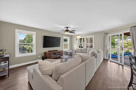 871 Brandt Drive Lake In The Hills IL 60156