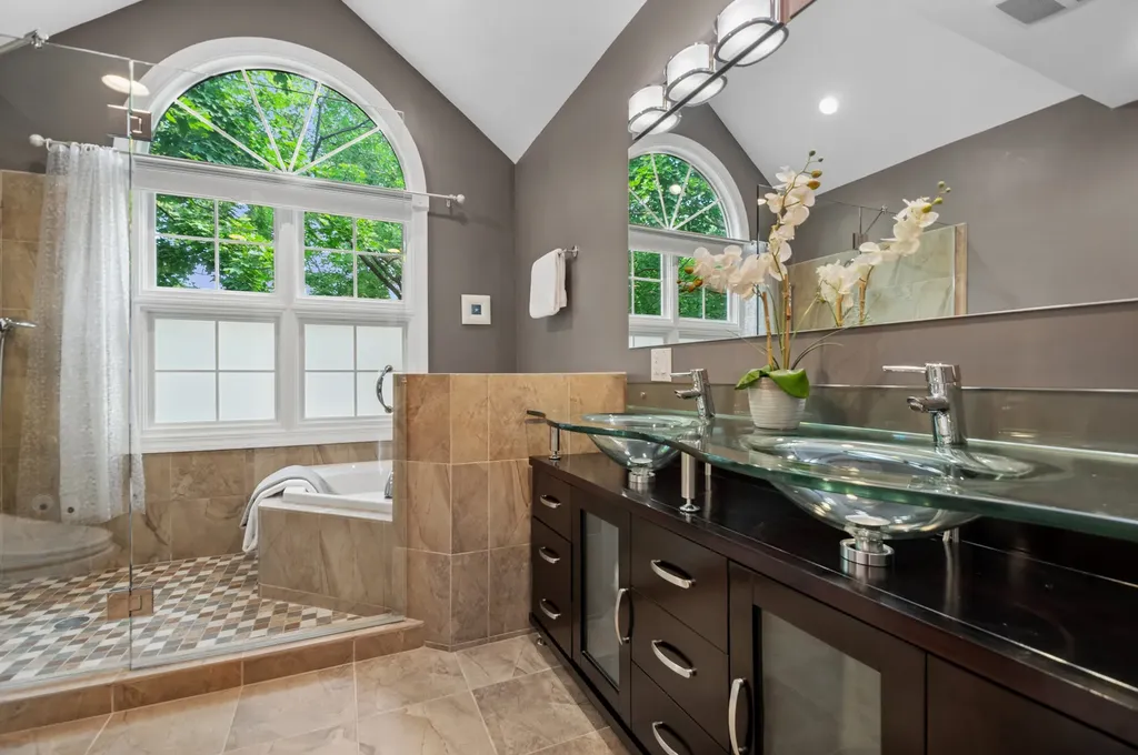 4265 West Thorndale Avenue Chicago IL 60646
