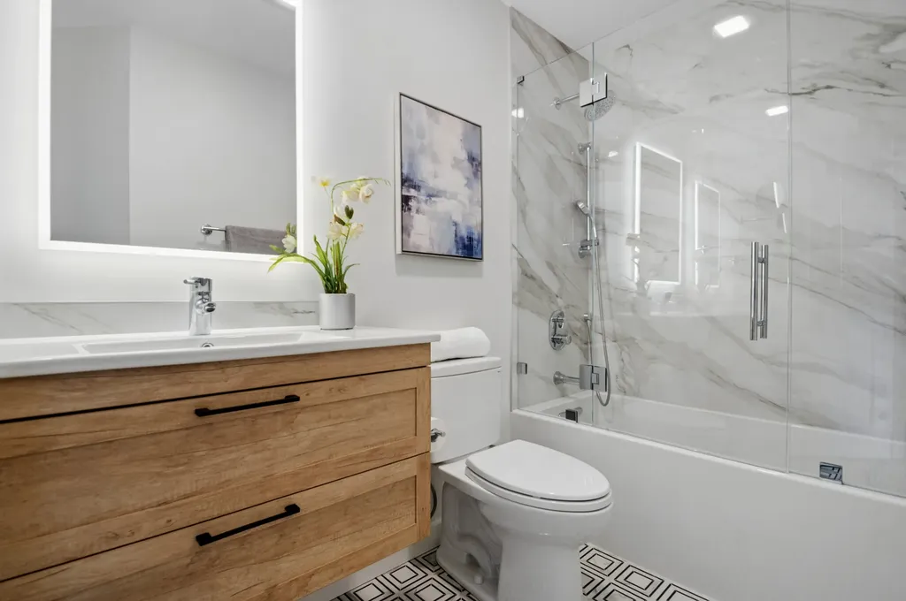 4265 West Thorndale Avenue Chicago IL 60646