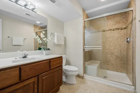 4265 West Thorndale Avenue Chicago IL 60646