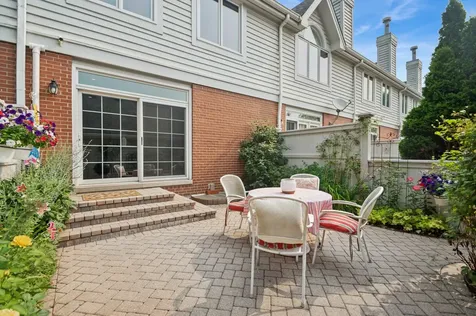 4265 West Thorndale Avenue Chicago IL 60646
