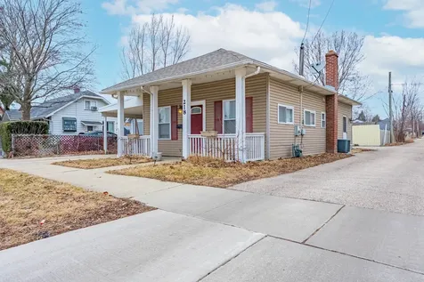 218 Orange Street Elgin IL 60123