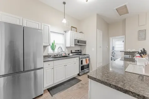 218 Orange Street Elgin IL 60123