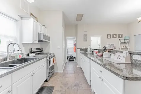 218 Orange Street Elgin IL 60123