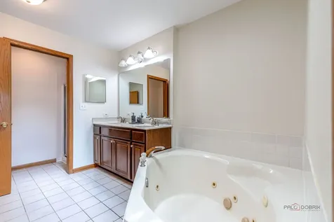 25 East Illinois Avenue Palatine IL 60067
