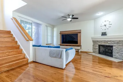 25 East Illinois Avenue Palatine IL 60067