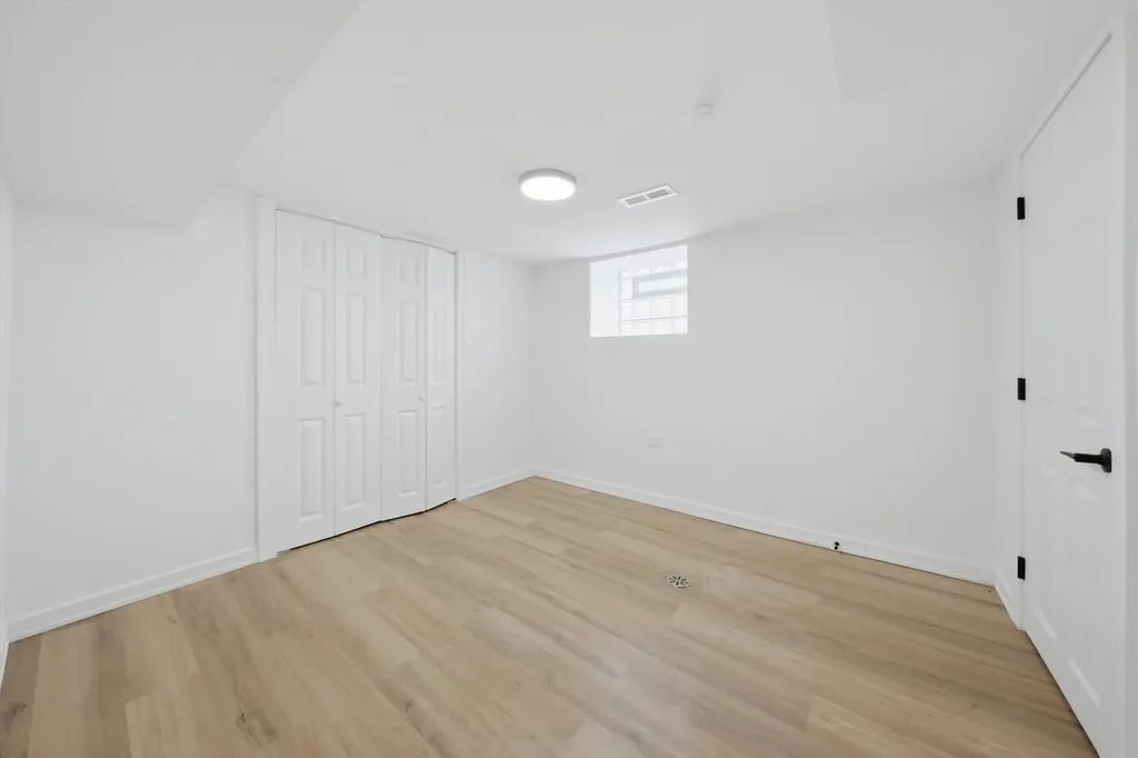9925 South Beverly Avenue Chicago IL 60643