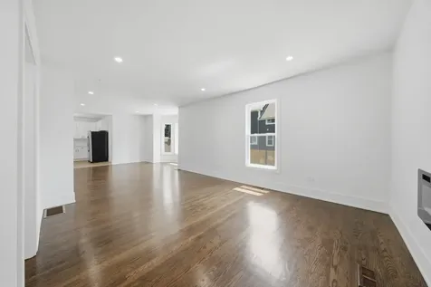 9925 South Beverly Avenue Chicago IL 60643
