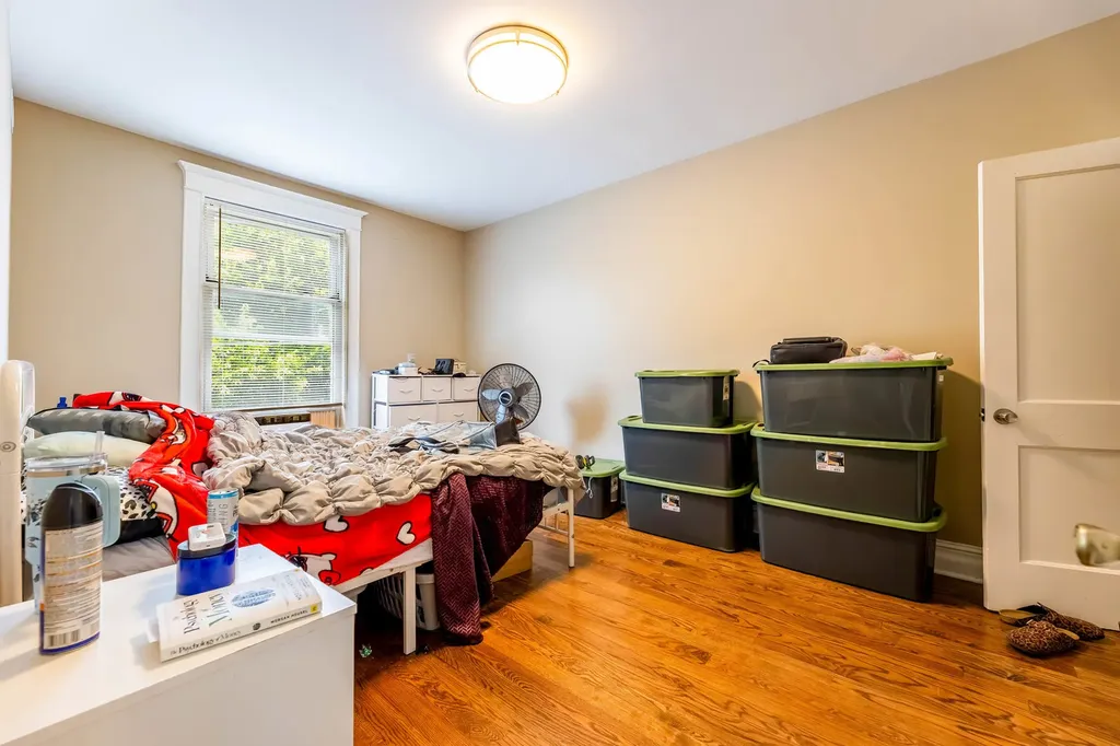 7006 South Calumet Avenue Chicago IL 60637