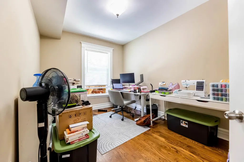 7006 South Calumet Avenue Chicago IL 60637