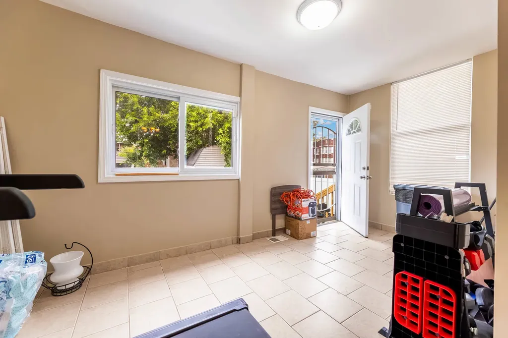 7006 South Calumet Avenue Chicago IL 60637