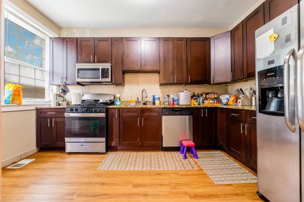 7006 South Calumet Avenue Chicago IL 60637