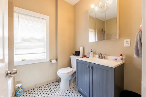 7006 South Calumet Avenue Chicago IL 60637
