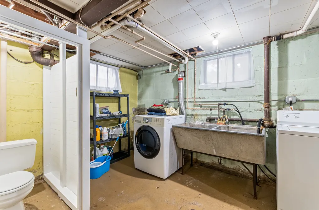 28 South Richmond Avenue Westmont IL 60559