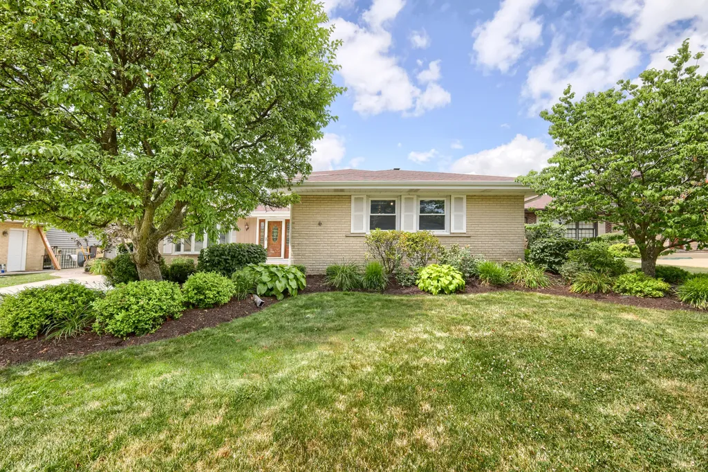 434 Timothy Court Schaumburg IL 60193