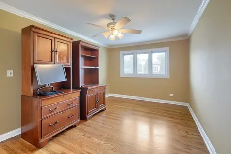 434 Timothy Court Schaumburg IL 60193