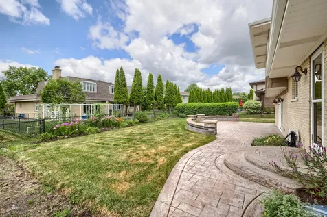434 Timothy Court Schaumburg IL 60193