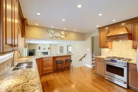 434 Timothy Court Schaumburg IL 60193