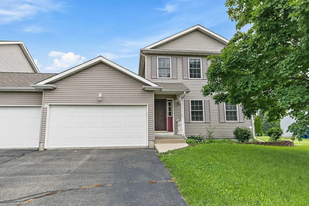 1541 Moluf Street Dekalb IL 60115