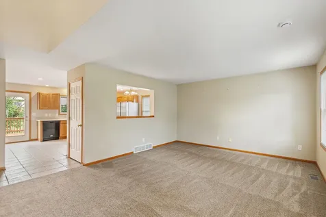 1541 Moluf Street Dekalb IL 60115