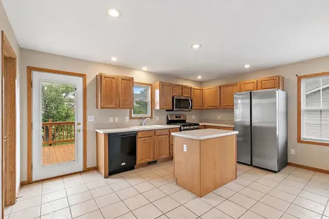 1541 Moluf Street Dekalb IL 60115