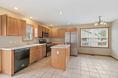 1541 Moluf Street Dekalb IL 60115