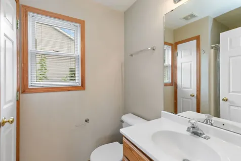 1541 Moluf Street Dekalb IL 60115