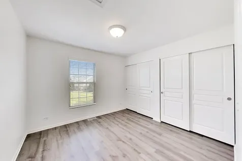 759 Pointe Drive Crystal Lake IL 60014