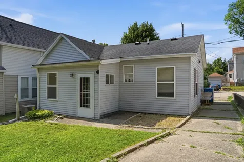 418 East 3rd Street Dixon IL 61021