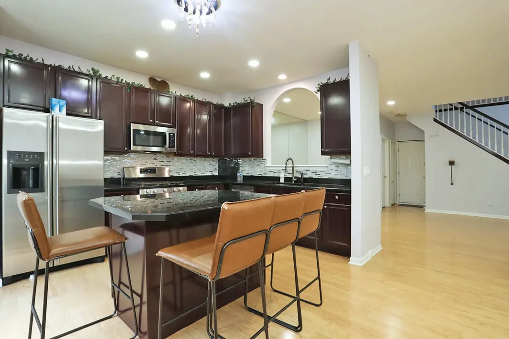 149 Fulbright Lane Schaumburg IL 60194
