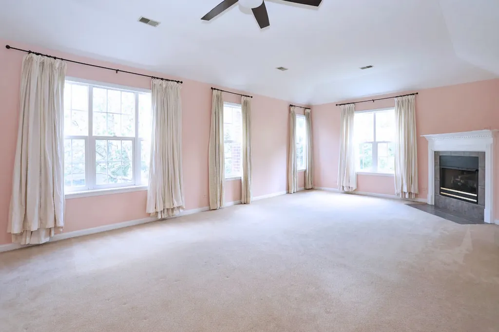 149 Fulbright Lane Schaumburg IL 60194