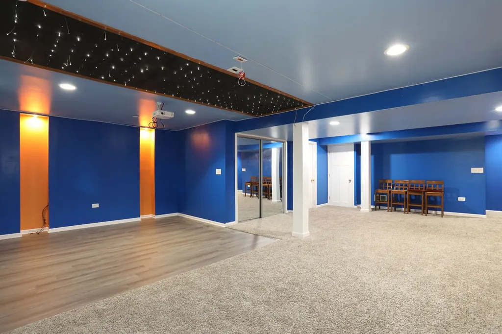 149 Fulbright Lane Schaumburg IL 60194