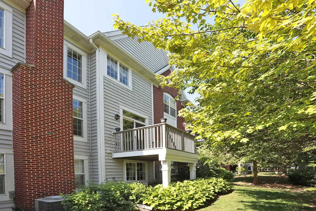149 Fulbright Lane Schaumburg IL 60194